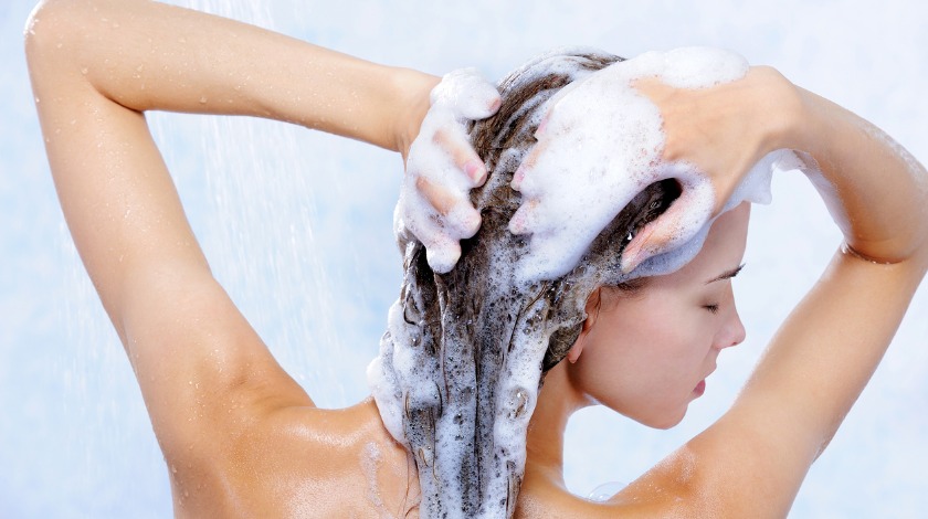 Lavando o cabelo: rotina e produtos